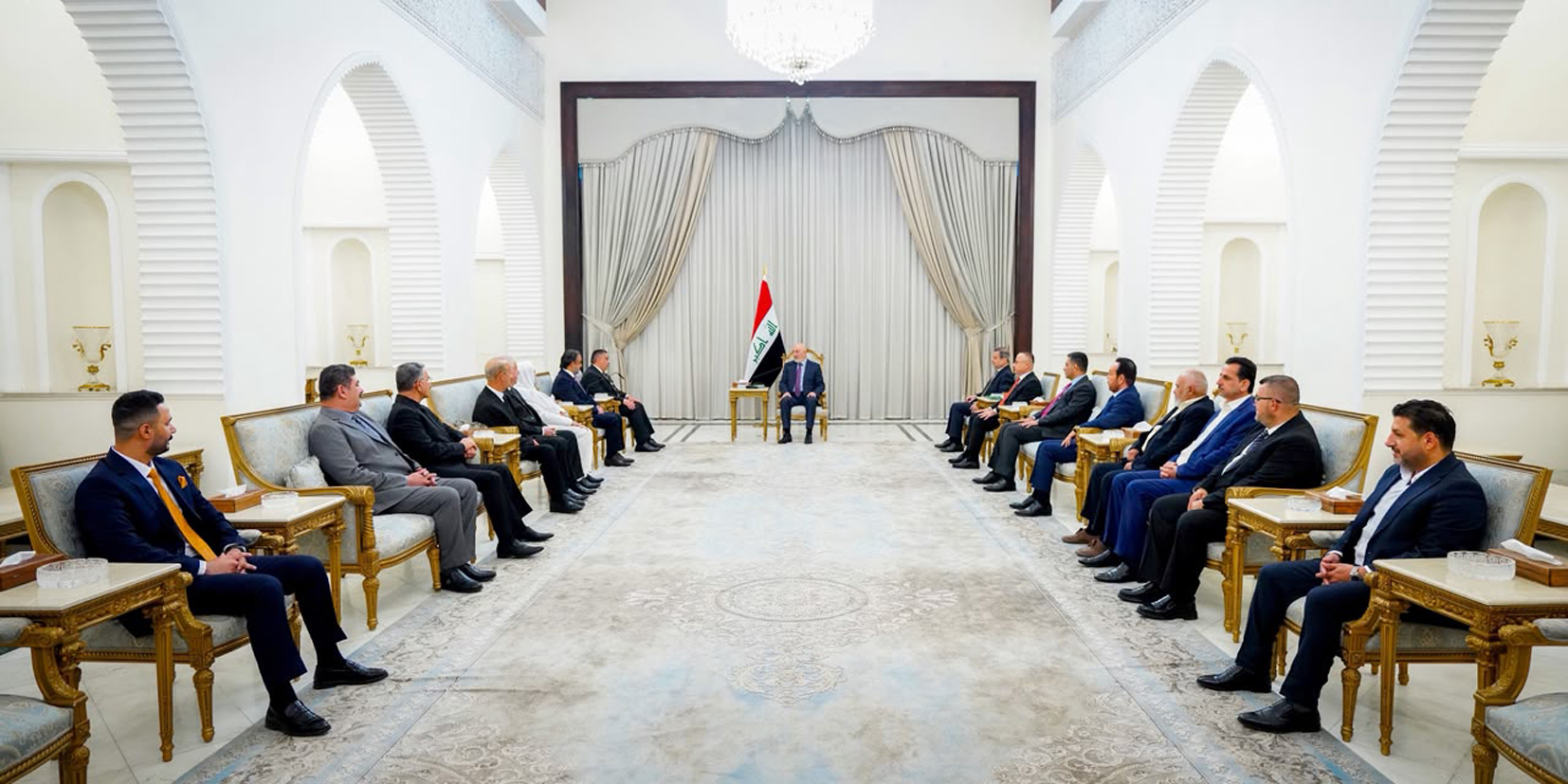 رئيس الجمهورية يستقبل وفد الصابئة المندائيين ويؤكد أهمية صون التنوع الديني والمجتمعي